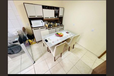32_photo/94cf01e831.c0b639fe60a48f29-ATLAS-7690d8b3-6bd0-4294-84be-6629f7fc0d2c.jpg de casa à venda com 4 quartos, 200m² em Centro, Carapicuíba