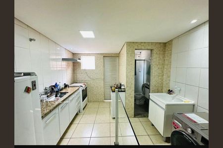 30_photo/94cf01e831.c0b639fe60a48f29-ATLAS-dee70b01-cd31-4a58-bab3-d110b170f074.jpg de casa à venda com 4 quartos, 200m² em Centro, Carapicuíba