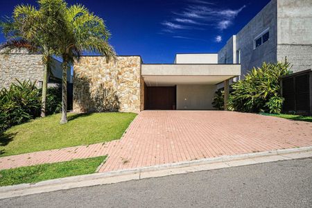 5_photo/94cf01e913.cb2272fcfeb20142-ATLAS-dbde8d96-300f-44db-a774-b82a2a09e1e1.jpg de casa para alugar com 3 quartos, 332m² em Vila Caldas, Carapicuíba