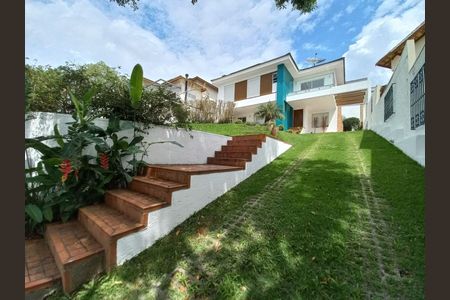 9_photo/94cf01e94d.2589b1fd00b31c34-ATLAS-f844d62b-6057-4fdf-8b02-8d47dcfda2ef.jpg de casa para alugar com 3 quartos, 275m² em Vila Caldas, Carapicuíba