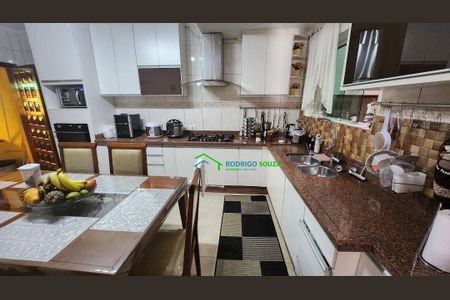 10_photo/94cf01ea41.3e1b4b7d4b39a1bc-ATLAS-8c032adc-a0c8-4b03-879c-a717b852ad02.jpg de casa à venda com 3 quartos, 260m² em Jardim das Belezas, Carapicuíba