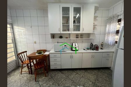 47_photo/94cf01eaf3.ec45c5915be217bb-ATLAS-bafe820e-4a6e-4f01-943b-a9129a9e29fd.jpg de casa para alugar com 4 quartos, 420m² em Jardim das Belezas, Carapicuíba