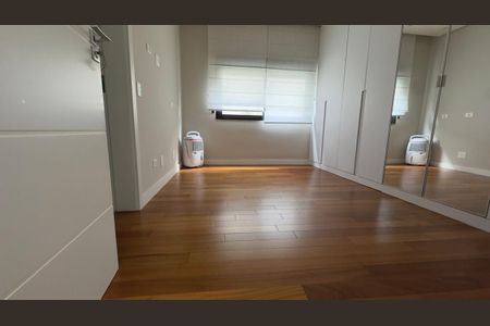 3_photo/94cf01eeb5.5361f30ed3911e6d-ATLAS-140bf366-593e-4dbb-b485-0d3c3719c945.jpg de casa para alugar com 3 quartos, 300m² em Vila Caldas, Carapicuíba