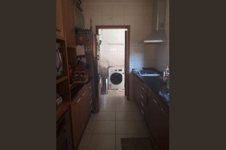 1_photo/94cf01eebd.ceff8192393c33de-ATLAS-11fd4ae2-71d4-48d0-b01a-de88f1d01e8a.jpg de casa à venda com 4 quartos, 307m² em Vila Caldas, Carapicuíba