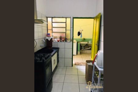 2_photo/94cf01f021.dc8bbd111761e841-ATLAS-1096c107-95b7-4fa5-b86f-d5420da801a8.jpg de casa à venda com 6 quartos, 250m² em Vila Gustavo Correia, Carapicuíba