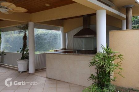 2_photo/94cf02009f.30281a354b5f858f-ATLAS-1931fcb1-646f-4a76-aeb2-aeea24eb14a8.jpg de casa à venda com 6 quartos, 1003m² em Residencial Tambore, Barueri