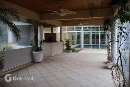 12_photo/94cf02009f.30281a354b5f858f-ATLAS-e42c9d6a-4d87-4800-8922-e33c7e4a0ff5.jpg de casa à venda com 6 quartos, 1003m² em Residencial Tambore, Barueri