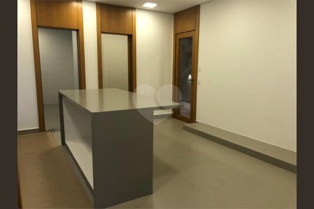 10_photo/94cf0205dd.54887b4dc90f8163-ATLAS-29e6e8e6-0b0a-49ff-bab9-06e2ea8e36bf.jpg de casa para alugar com 3 quartos, 407m² em Centro Comercial Jubran, Barueri