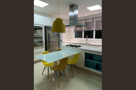 12_photo/94cf0205dd.54887b4dc90f8163-ATLAS-52facf10-7619-4e83-9adf-1d2bedb0a6f8.jpg de casa para alugar com 4 quartos, 615m² em Centro Comercial Jubran, Barueri