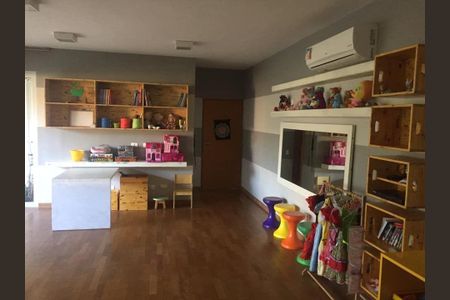 3_photo/94cf0206d9.93b8fa184532727f-ATLAS-3cf81a99-8af6-4904-aa3b-cb624a9abfd9.jpg de casa para alugar com 4 quartos, 900m² em Residencial Tambore, Barueri