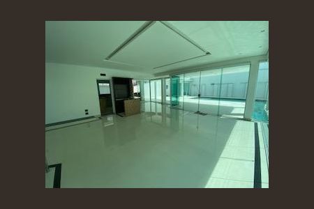 21_photo/94cf020843.a64aef6598c47c00-ATLAS-5dea03d2-cee5-484a-b840-8931892d3de4.jpg de casa de condomínio para alugar com 4 quartos, 536m² em Centro Comercial Jubran, Barueri