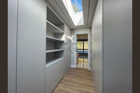 26_photo/94cf020f55.3186f84f4f11a7d0-ATLAS-97b322ae-c8aa-41a4-aa92-b257bc3c55a0.jpg de casa à venda com 4 quartos, m² em Centro Comercial Jubran, Barueri