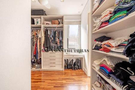 9_photo/94cf020f55.32c0035a2d7ec4b3-ATLAS-2ec96797-e5ed-4ea3-bdd9-7c02c3434ba7.jpg de casa à venda com 5 quartos, 485m² em Centro Comercial Jubran, Barueri