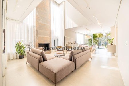 24_photo/94cf020f55.32c0035a2d7ec4b3-ATLAS-61a2ea08-d103-452f-a487-ff5921f6beed.jpg de casa à venda com 5 quartos, 485m² em Barueri, Barueri