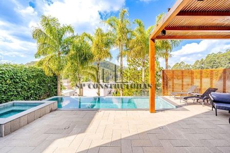 4_photo/94cf020f55.32c0035a2d7ec4b3-ATLAS-8d88cd15-58cc-4c29-b52d-fb494d67d8b5.jpg de casa à venda com 5 quartos, 485m² em Barueri, Barueri