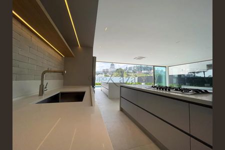 4_photo/94cf020f55.4c09f61a1ac7cfa0-ATLAS-a8570353-2e5e-41ca-9992-165380bca6ef.jpg de casa à venda com 4 quartos, m² em Centro Comercial Jubran, Barueri