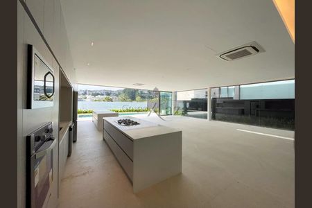 3_photo/94cf020f55.4c09f61a1ac7cfa0-ATLAS-e99138a9-f8c4-4095-a06d-4bd4edda07a4.jpg de casa à venda com 4 quartos, m² em Centro Comercial Jubran, Barueri