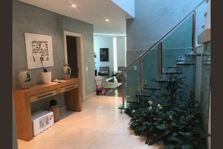 4_photo/94cf0211fb.821bca6a381fcd78-ATLAS-563bbbab-7c3f-4b17-a7de-c87cf688fc97.jpg de casa de condomínio à venda com 4 quartos, 540m² em Alphaville Empresarial, Barueri