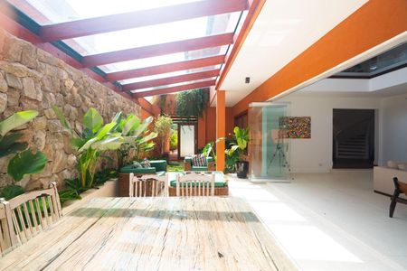 21_photo/94cf021469.ead0744c2329e0c8-ATLAS-8b88ba45-b652-49b9-84de-0c7089e730c8.jpg de casa à venda com 5 quartos, 498m² em Alphaville Residencial Um, Barueri