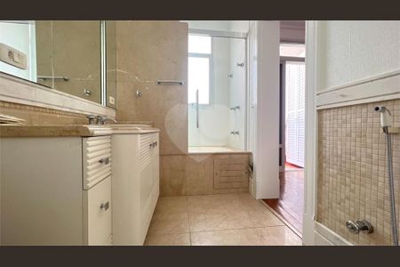 12_photo/94cf0214a7.15604e16f11eddfa-ATLAS-543e2db5-bc6d-4c85-85af-b3e88d7d6d62.jpg de casa de condomínio à venda com 5 quartos, 1500m² em Alphaville Residencial Um, Barueri