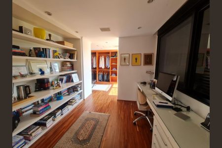 3_photo/94cf0214f5.ceff8192393c33de-ATLAS-0e8116a9-2b3a-46ea-9dd5-ef6f4643b8c2.jpg de casa de condomínio à venda com 4 quartos, 1356m² em Alphaville Residencial Um, Barueri