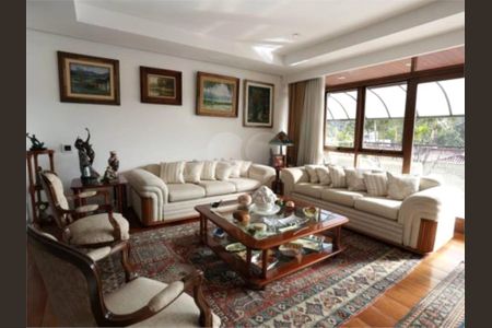 12_photo/94cf02151b.e6f02a1e96aef2b1-ATLAS-492d41e0-ca1e-4120-8d8c-c6a3b873c2b1.jpg de casa de condomínio para alugar com 5 quartos, 900m² em Alphaville Residencial Um, Barueri