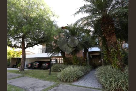 3_photo/94cf02151b.e6f02a1e96aef2b1-ATLAS-4e9870d8-565d-4d8a-9c86-fe28937b6a3a.jpg de casa de condomínio para alugar com 5 quartos, 900m² em Alphaville Residencial Um, Barueri