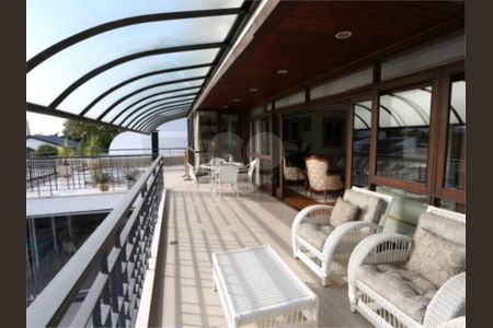 44_photo/94cf02151b.e6f02a1e96aef2b1-ATLAS-90135e7b-5ef6-43d5-b2eb-378ffdb5c03d.jpg de casa de condomínio para alugar com 5 quartos, 900m² em Alphaville Residencial Um, Barueri