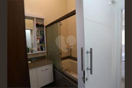 39_photo/94cf02151b.e6f02a1e96aef2b1-ATLAS-a2fc2cc1-16bf-443d-ab4a-fb2a9c242767.jpg de casa de condomínio para alugar com 5 quartos, 900m² em Alphaville Residencial Um, Barueri