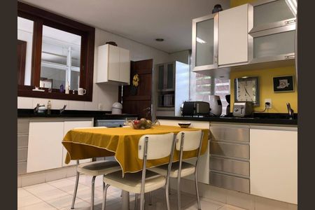 3_photo/94cf0215d7.ceff8192393c33de-ATLAS-1363ce77-aaee-4daa-b8b9-ea321ea9487f.jpg de casa para alugar com 4 quartos, 1762m² em Alphaville Residencial Um, Barueri