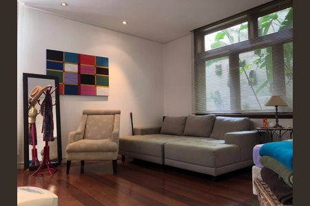 11_photo/94cf0215d7.ceff8192393c33de-ATLAS-3384c5ad-e35f-461e-892c-be8234eb7408.jpg de casa para alugar com 4 quartos, 550m² em Alphaville Residencial Um, Barueri