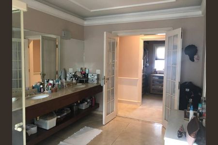 45_photo/94cf0215d7.ceff8192393c33de-ATLAS-a3eda9c8-7d9c-418c-baba-51a869897e35.jpg de casa para alugar com 4 quartos, 1121m² em Alphaville Residencial Um, Barueri