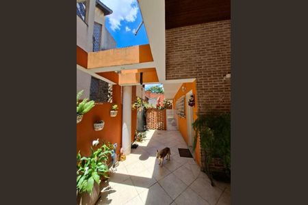 5_photo/94cf0229bd.96458e673c4e6a1a-ATLAS-2700bf6d-d1f4-4144-8460-de95ac3f5a61.jpg de casa à venda com 3 quartos, 203m² em Nova Aldeinha, Barueri