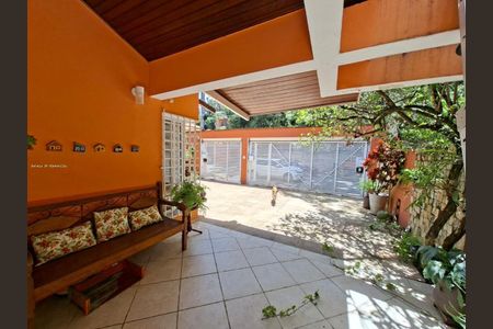 4_photo/94cf0229bd.96458e673c4e6a1a-ATLAS-be2fdc10-88a9-463d-927a-06d76cd869ee.jpg de casa à venda com 3 quartos, 203m² em Nova Aldeinha, Barueri