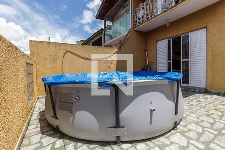 2_photo/94cf0232c3.ce0e127f29cc1409-ATLAS-122b87b2-646c-49c0-afd3-adee27ed2b67.jpg de casa à venda com 3 quartos, 250m² em Jardim dos Camargos, Barueri