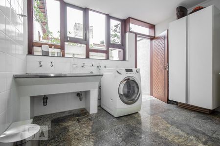 49_photo/94cf0234eb.adb140a9451bad8e-ATLAS-68e064b4-eff3-4d63-b7d2-9335346283e5.jpg de casa à venda com 5 quartos, 450m² em Alphaville Residencial Dois, Barueri