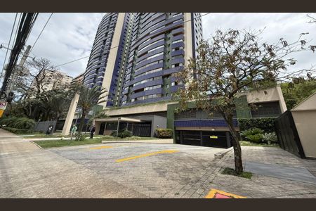 4_photo/94cf023915.e59ef7ffc1f6a2f1-ATLAS-2a6c15ba-c27e-4cc9-92f9-7e97e12e5029.jpg de apartamento para alugar com 4 quartos, 306m² em Alphaville, Barueri