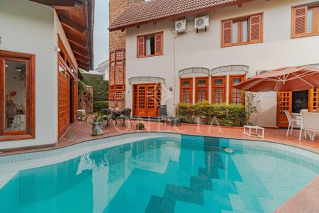 5_photo/94cf0239bd.9f73e101bd22bb98-ATLAS-456a7bf4-7c8e-4f7a-8a37-5acddbc59dad.jpg de casa para alugar com 5 quartos, 700m² em Alphaville Industrial, Barueri