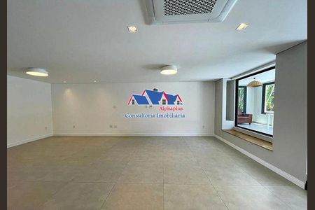 3_photo/94cf0239bd.9f73e101bd22bb98-ATLAS-86a9cbac-9ad6-495f-8ea9-b8adf5793e8f.jpg de casa à venda com 5 quartos, 422m² em Alphaville Industrial, Barueri