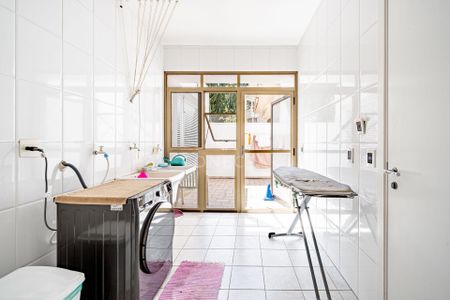 6_photo/94cf0239bd.9f73e101bd22bb98-ATLAS-bbc0edd4-3bcf-40cb-a302-c097990630f8.jpg de casa para alugar com 4 quartos, 780m² em Alphaville Industrial, Barueri