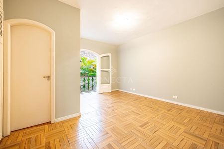 6_photo/94cf0239bd.9f73e101bd22bb98-ATLAS-eb3544af-2110-45b8-bb6b-0d5fd58de879.jpg de casa para alugar com 4 quartos, 350m² em Alphaville Industrial, Barueri