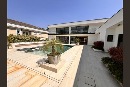 6_photo/94cf0239bd.bd98950d55ffe264-ATLAS-68e8bb9c-05f3-4470-a6c1-64d5e9249ee8.jpg de casa à venda com 4 quartos, 630m² em Alphaville Industrial, Barueri
