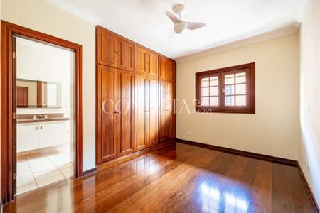31_photo/94cf0239d1.9f73e101bd22bb98-ATLAS-16db96ce-d202-46fd-bc5f-1b5bbfec3343.jpg de casa para alugar com 4 quartos, 430m² em Alphaville Residencial Dois, Barueri