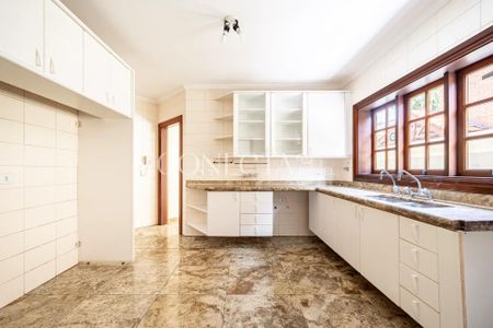 14_photo/94cf0239d1.9f73e101bd22bb98-ATLAS-1aeceb73-1b2c-4982-a523-f27e21f9d12e.jpg de casa para alugar com 4 quartos, 430m² em Alphaville Residencial Dois, Barueri