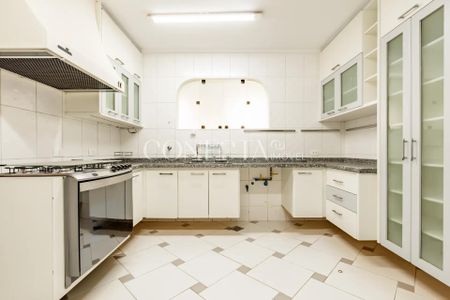 65_photo/94cf0239d1.9f73e101bd22bb98-ATLAS-a9c46fbd-bc17-4f35-929d-9589b5ffafd0.jpg de casa para alugar com 4 quartos, 680m² em Alphaville Residencial Dois, Barueri