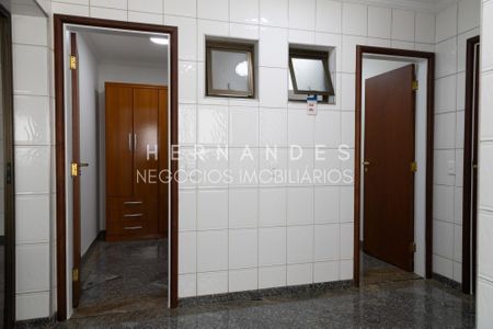 7_photo/94cf023a29.6fd87e3d3c75438d-ATLAS-4e5bcb5a-3434-434e-951b-4323d72dae83.jpg de apartamento para alugar com 3 quartos, 287m² em Alphaville, Barueri