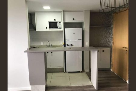 5_photo/94cf023e81.7d5f6a6ca8d9d5e4-ATLAS-eb2f0306-be41-426a-bb75-7c7c6bbcbd36.jpg de apartamento para alugar com 1 quarto, 50m² em Alphaville, Barueri