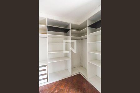 28_photo/94cf0246f5.2c15601846e0cf59-ATLAS-d6280f44-9f33-4e6d-bfbe-9c62939e4f53.jpg de casa à venda com 4 quartos, 400m² em Alphaville Residencial Plus, Barueri