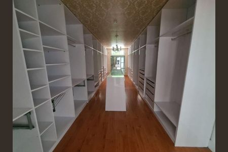 8_photo/94cf024887.1c5ee5b12bdcf8f7-ATLAS-a384c637-f2b8-4491-a65c-e6cfd4c0144a.jpg de casa para alugar com 4 quartos, 520m² em Alphaville Residencial Plus, Barueri