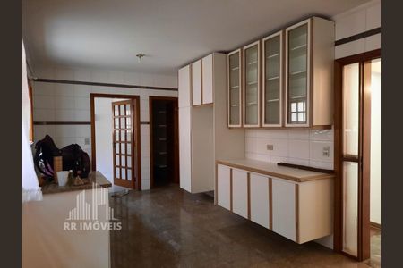 8_photo/94cf0248c5.2f15d505e37c7ac5-ATLAS-95912d67-6f59-4ab2-8ef0-96fe3d2e0cae.jpg de casa à venda com 3 quartos, 300m² em Alphaville Residencial Plus, Barueri